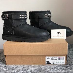 UGG classic mini boot